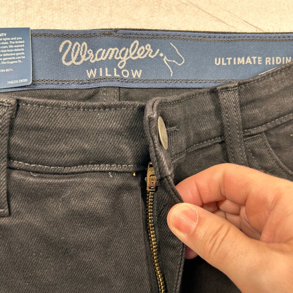 Wrangler Jeans Womens 28x36 Willow Ultimate Riding Black Bootcut Flare Tall Long - Picture 3 of 11